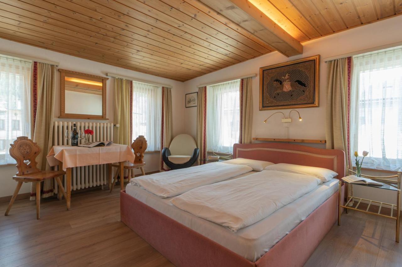 Hotel Alpina 策尔内茨 外观 照片
